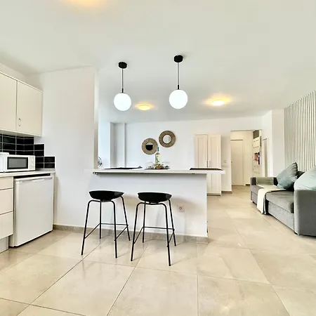Apartment Feel D